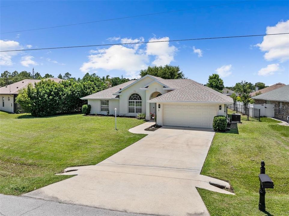 For Sale: $344,900 (3 beds, 2 baths, 1617 Square Feet)