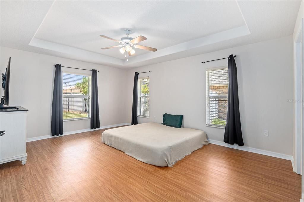 For Sale: $344,900 (3 beds, 2 baths, 1617 Square Feet)
