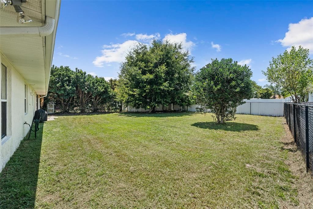 For Sale: $344,900 (3 beds, 2 baths, 1617 Square Feet)