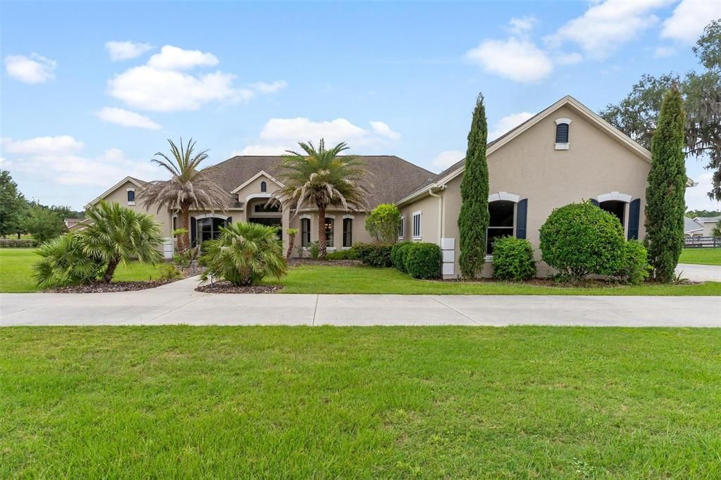 For Sale: $1,150,000 (4 beds, 4 baths, 4389 Square Feet)