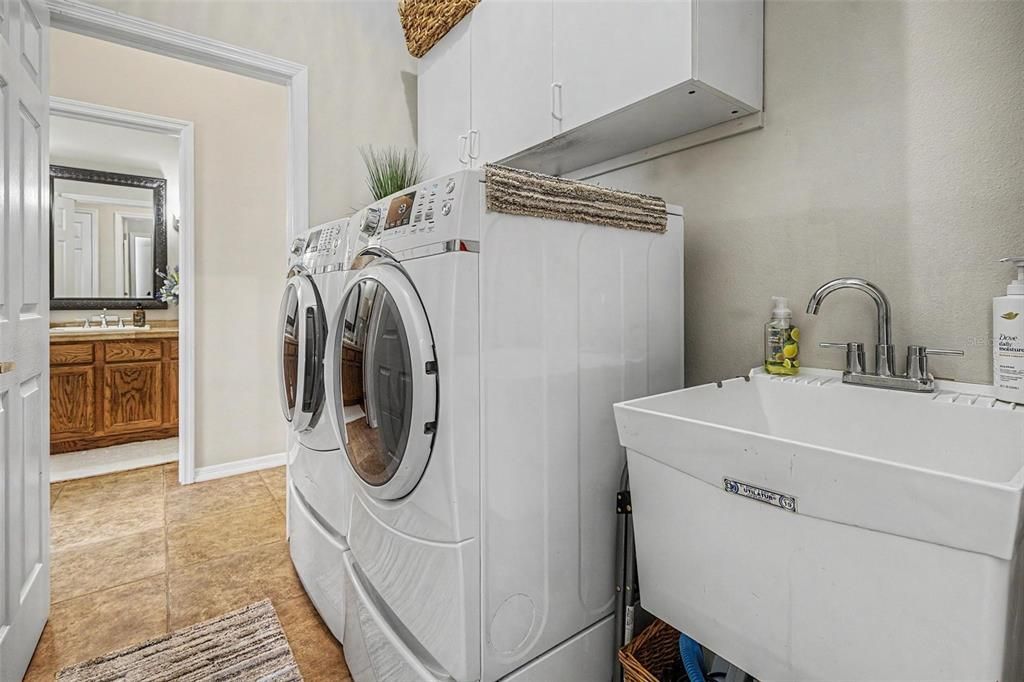 For Sale: $469,000 (3 beds, 2 baths, 1648 Square Feet)