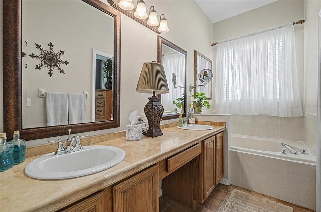 For Sale: $469,000 (3 beds, 2 baths, 1648 Square Feet)