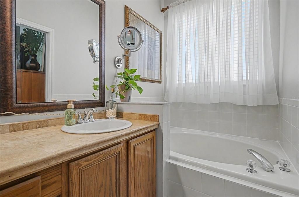 For Sale: $469,000 (3 beds, 2 baths, 1648 Square Feet)