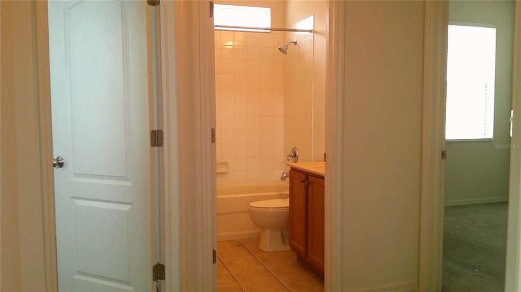 В аренду: $2,599 (4 спален, 3 ванн, 2404 Квадратных фут)