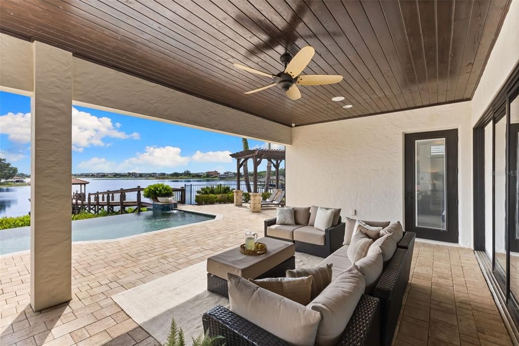 For Sale: $2,350,000 (6 beds, 4 baths, 4978 Square Feet)