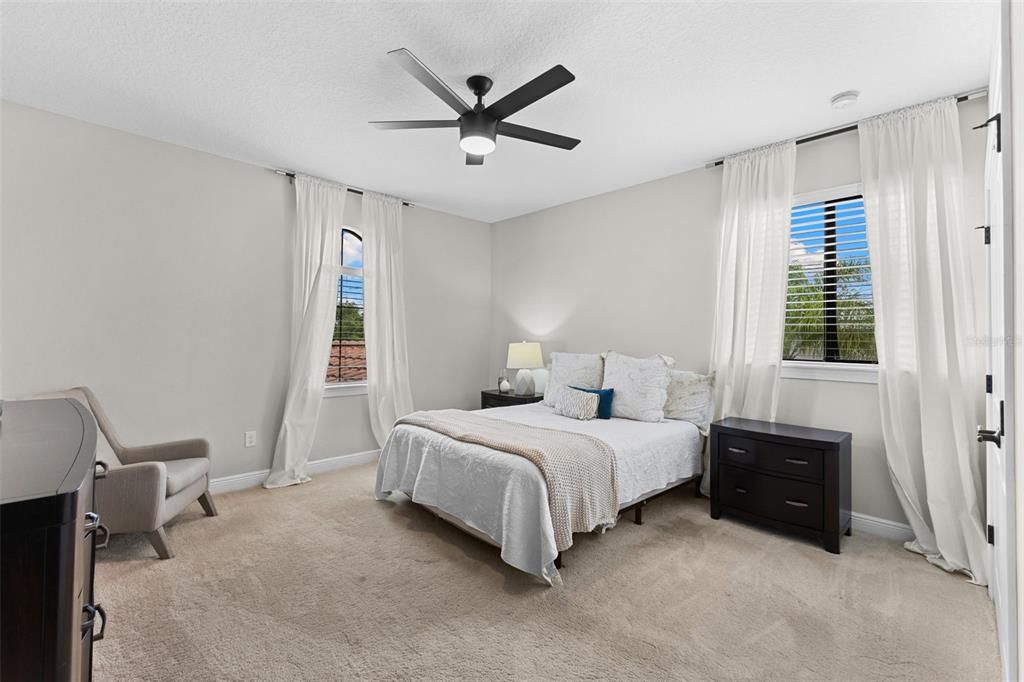 For Sale: $2,350,000 (6 beds, 4 baths, 4978 Square Feet)
