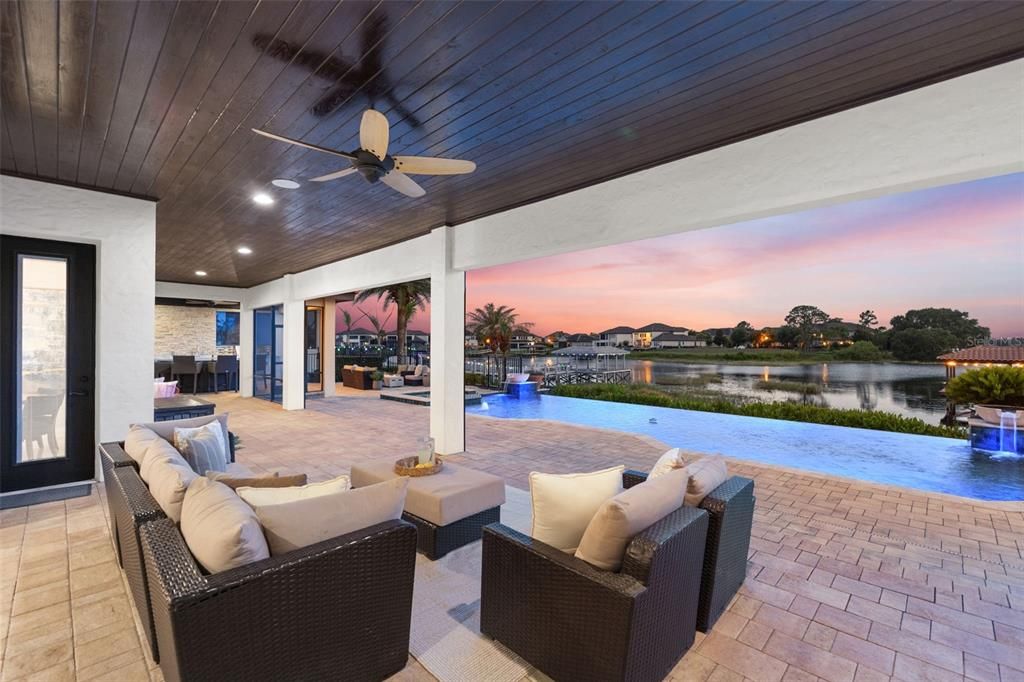 For Sale: $2,350,000 (6 beds, 4 baths, 4978 Square Feet)