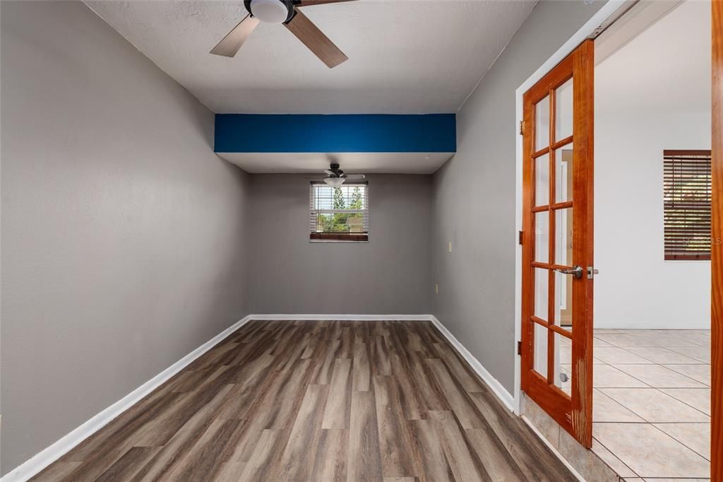 En Venta: $429,900 (3 camas, 2 baños, 1234 Pies cuadrados)