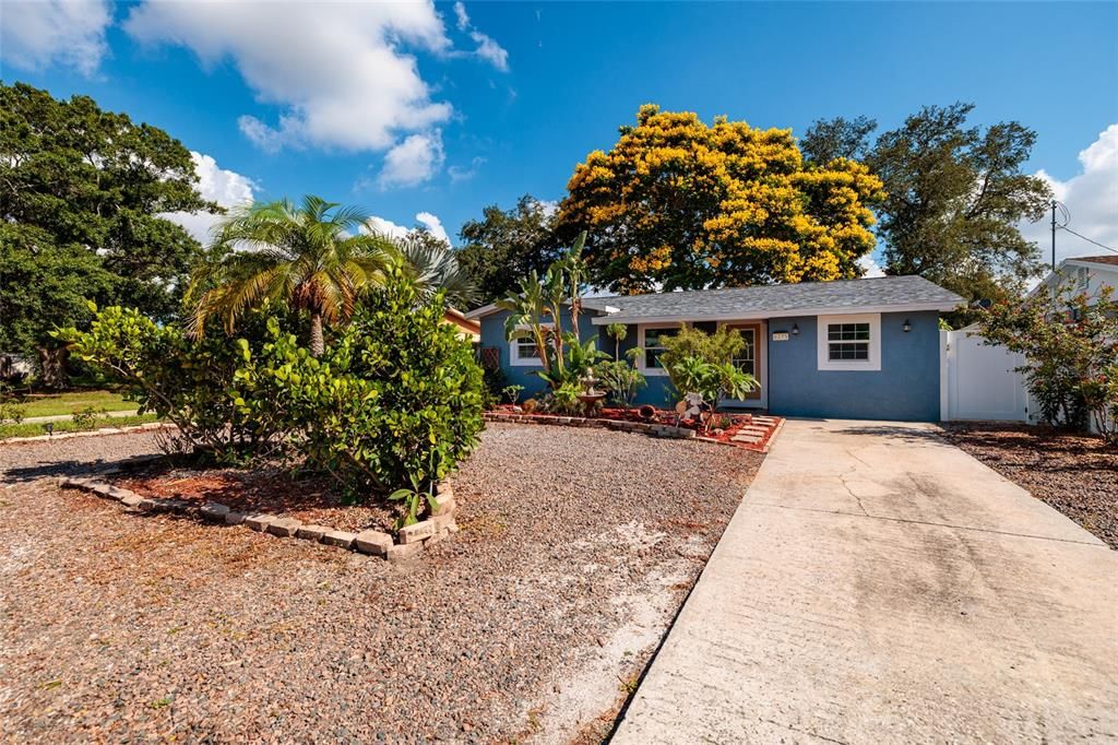 En Venta: $429,900 (3 camas, 2 baños, 1234 Pies cuadrados)