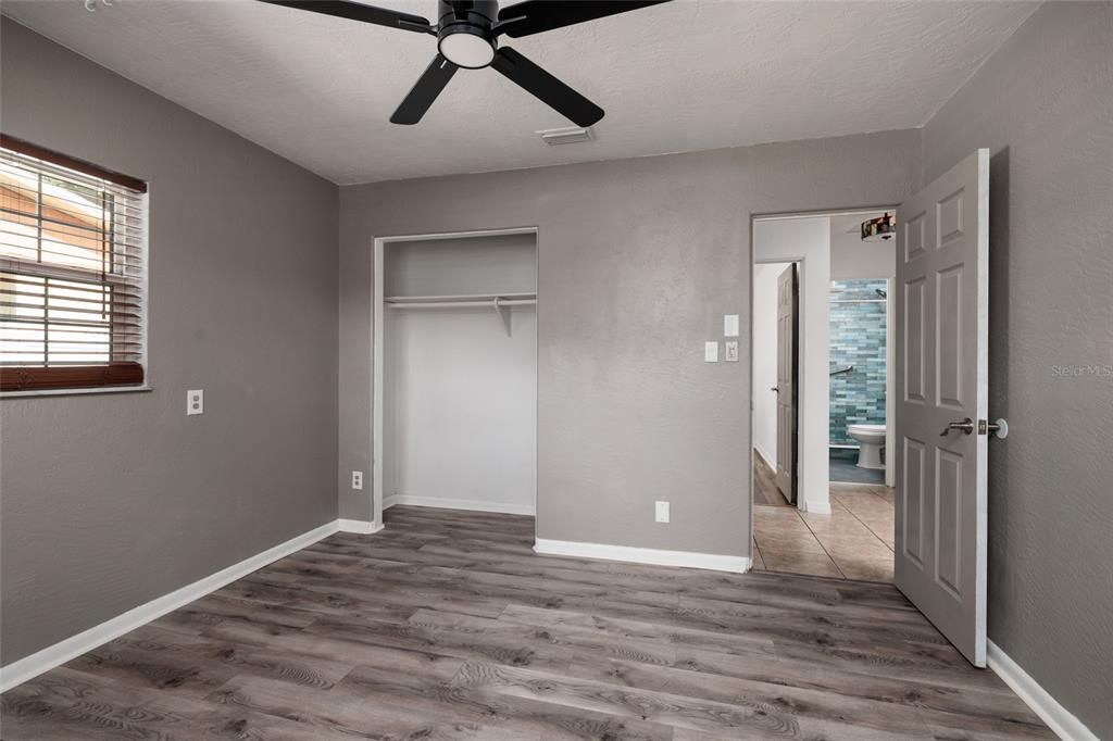 En Venta: $429,900 (3 camas, 2 baños, 1234 Pies cuadrados)