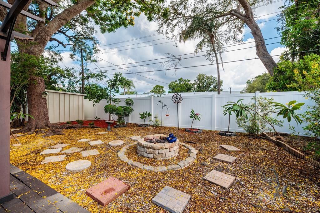En Venta: $429,900 (3 camas, 2 baños, 1234 Pies cuadrados)