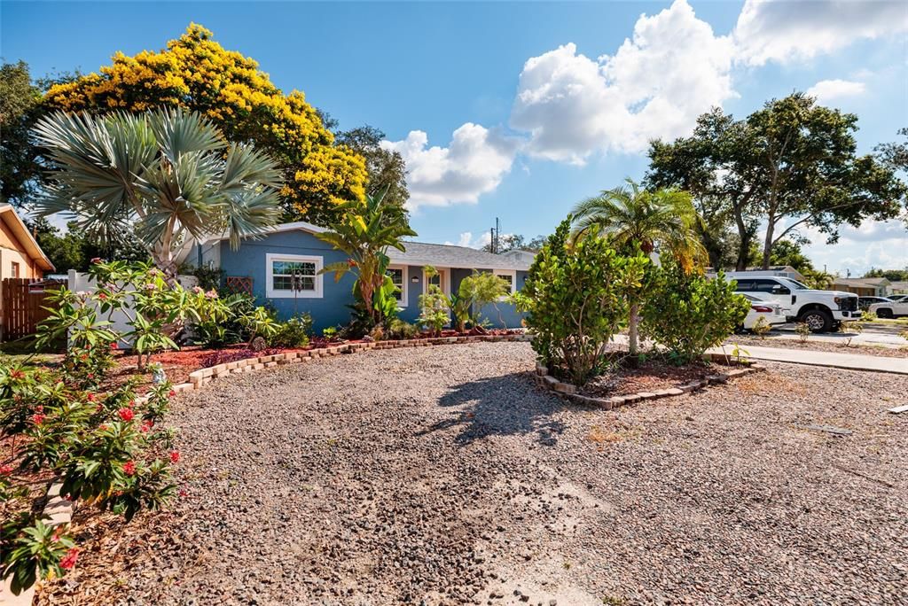 En Venta: $429,900 (3 camas, 2 baños, 1234 Pies cuadrados)