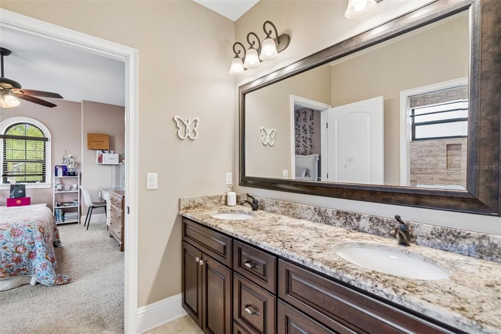 For Sale: $1,800,000 (4 beds, 3 baths, 3705 Square Feet)