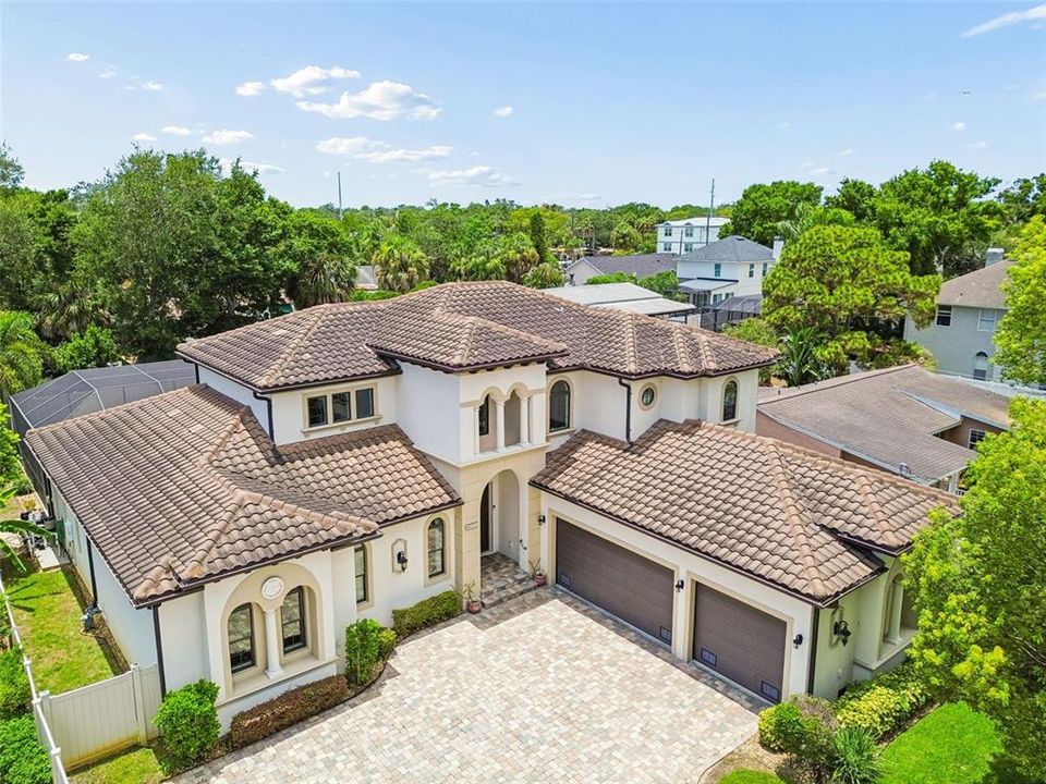 For Sale: $1,800,000 (4 beds, 3 baths, 3705 Square Feet)