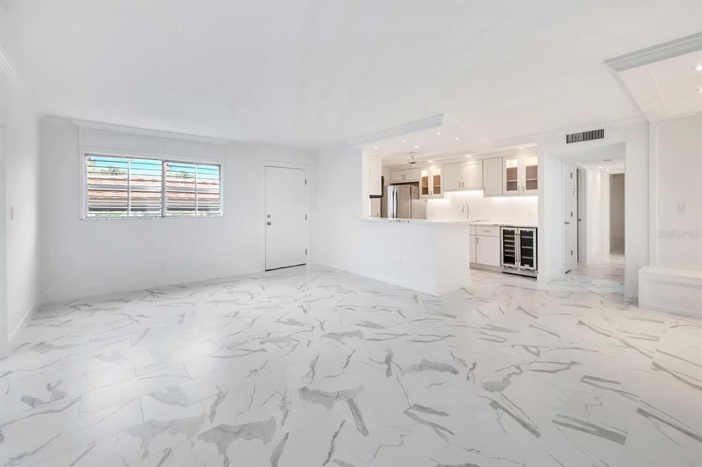For Sale: $699,000 (2 beds, 2 baths, 1433 Square Feet)