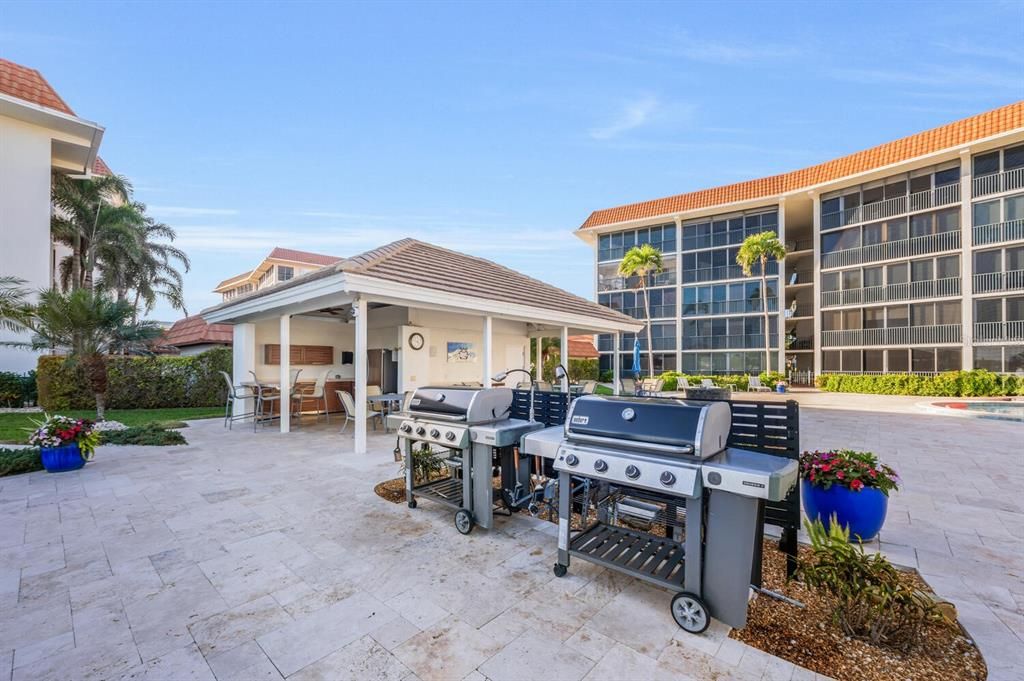For Sale: $699,000 (2 beds, 2 baths, 1433 Square Feet)