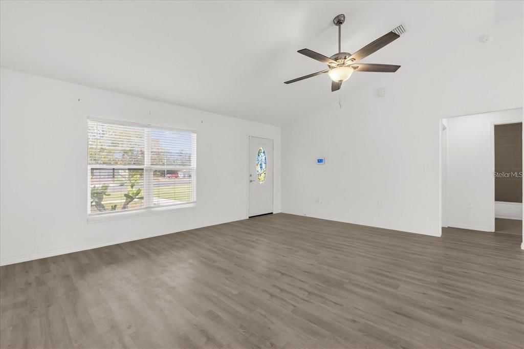 В аренду: $1,800 (3 спален, 2 ванн, 1552 Квадратных фут)
