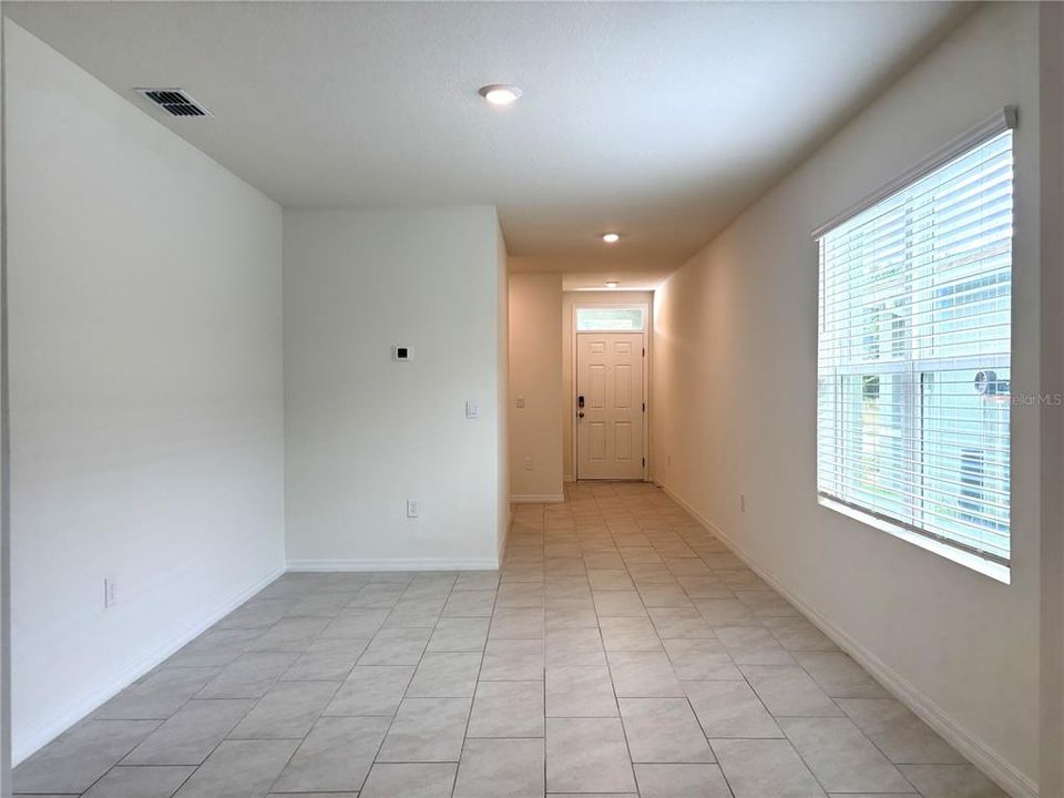 For Rent: $1,750 (3 beds, 2 baths, 1504 Square Feet)