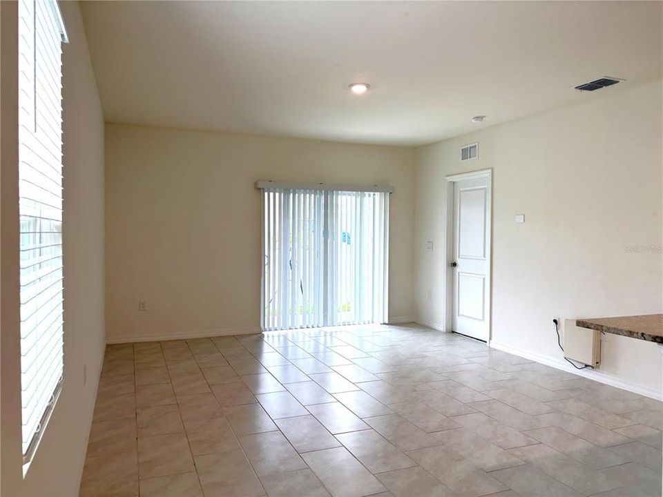 For Rent: $1,750 (3 beds, 2 baths, 1504 Square Feet)