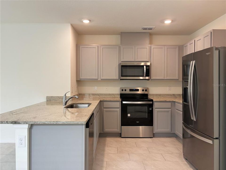 For Rent: $1,750 (3 beds, 2 baths, 1504 Square Feet)