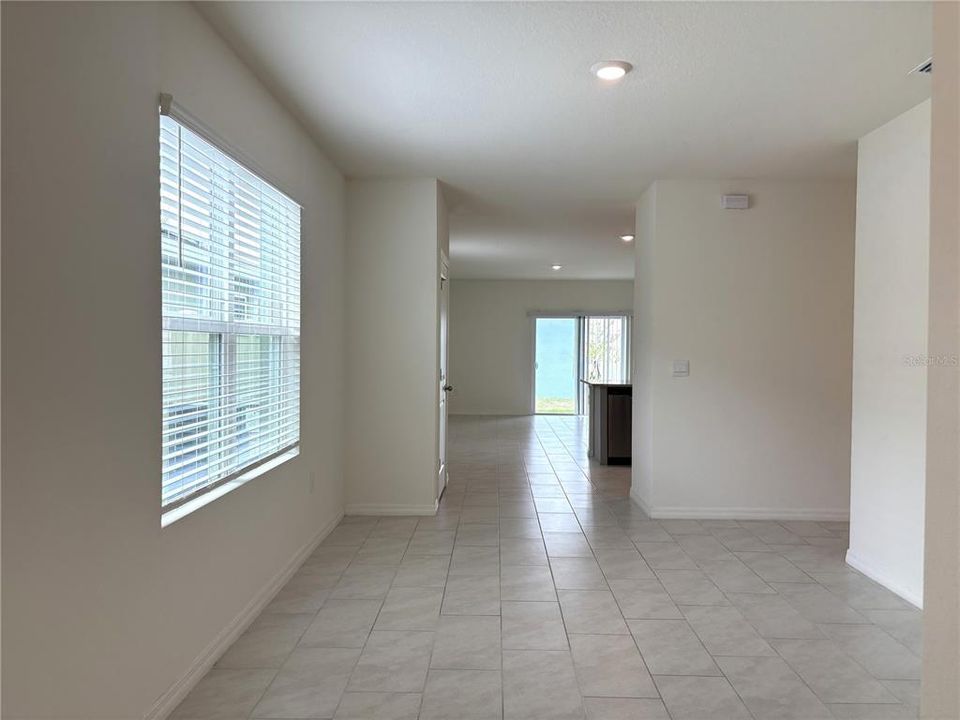 For Rent: $1,750 (3 beds, 2 baths, 1504 Square Feet)
