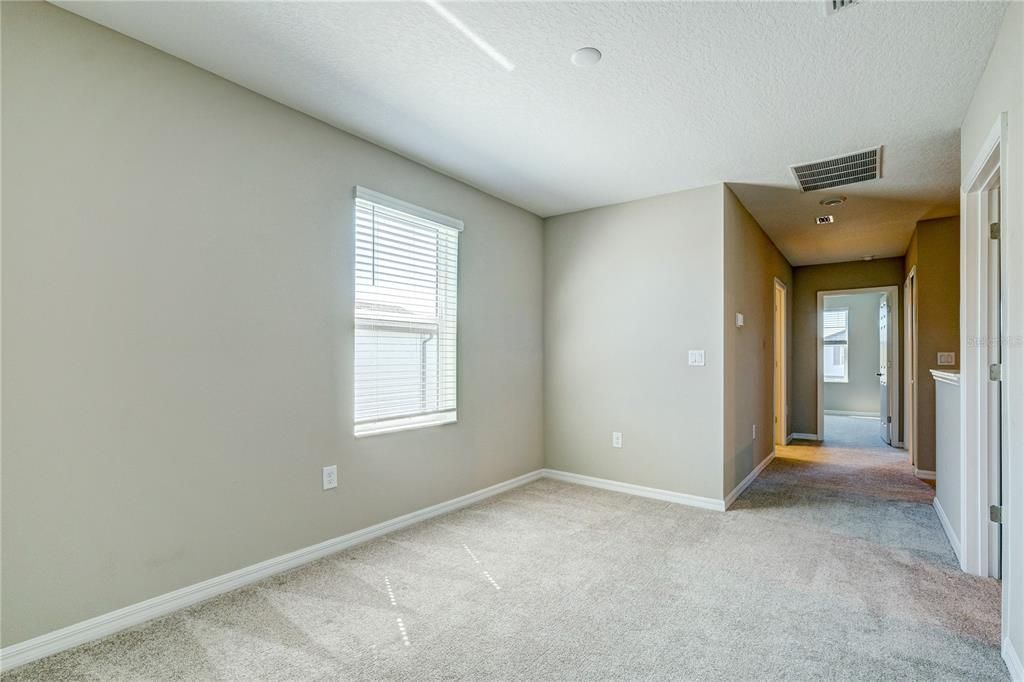 For Rent: $2,500 (3 beds, 2 baths, 1836 Square Feet)