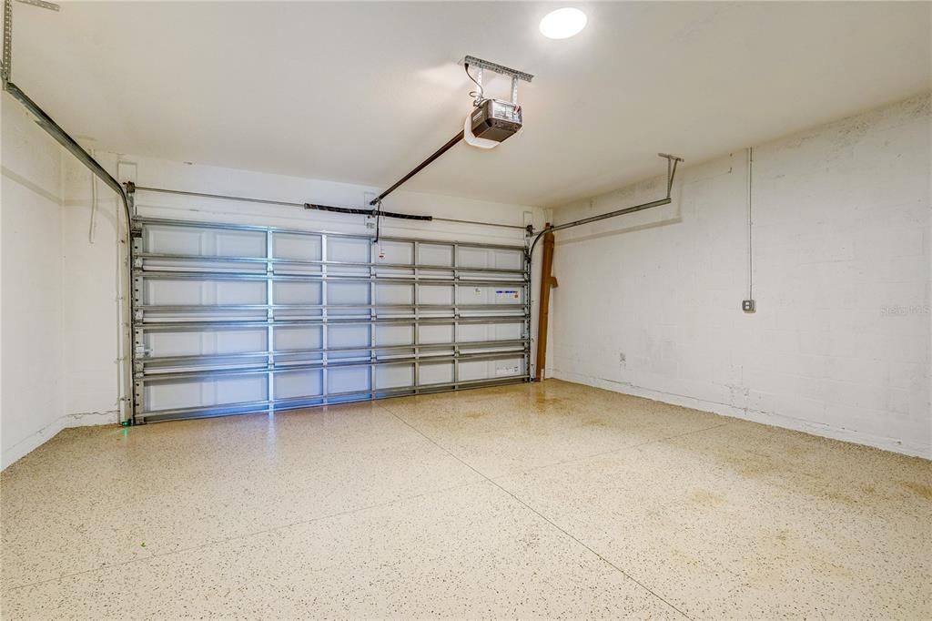 For Rent: $2,500 (3 beds, 2 baths, 1836 Square Feet)