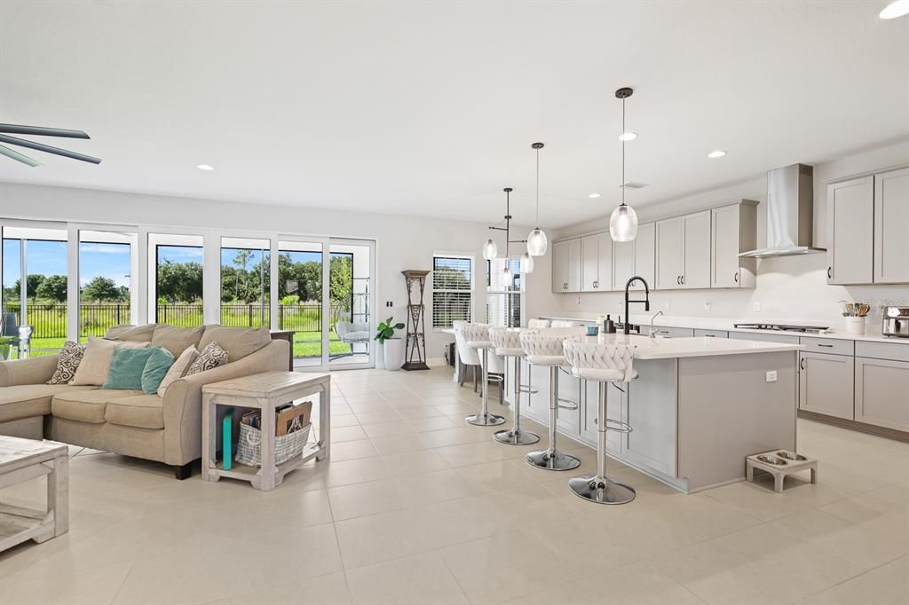 For Rent: $4,300 (5 beds, 4 baths, 3615 Square Feet)