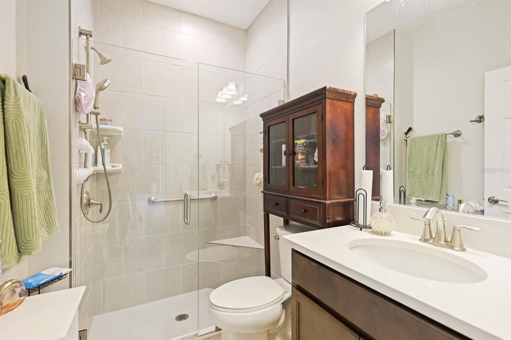 For Rent: $4,300 (5 beds, 4 baths, 3615 Square Feet)
