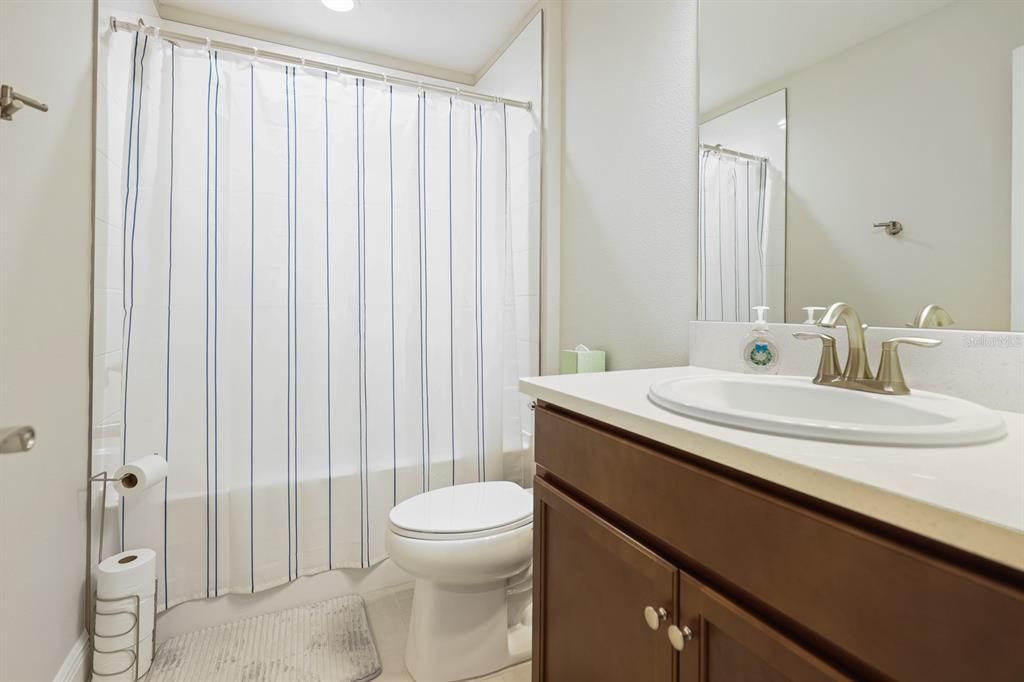 For Rent: $4,300 (5 beds, 4 baths, 3615 Square Feet)