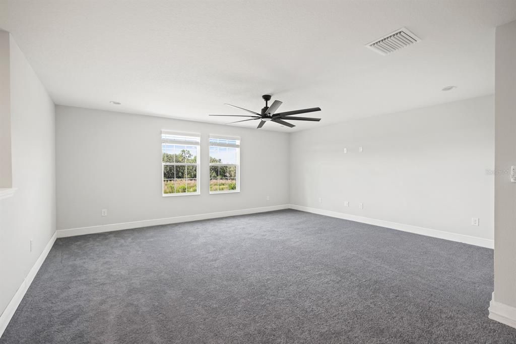 For Rent: $4,300 (5 beds, 4 baths, 3615 Square Feet)