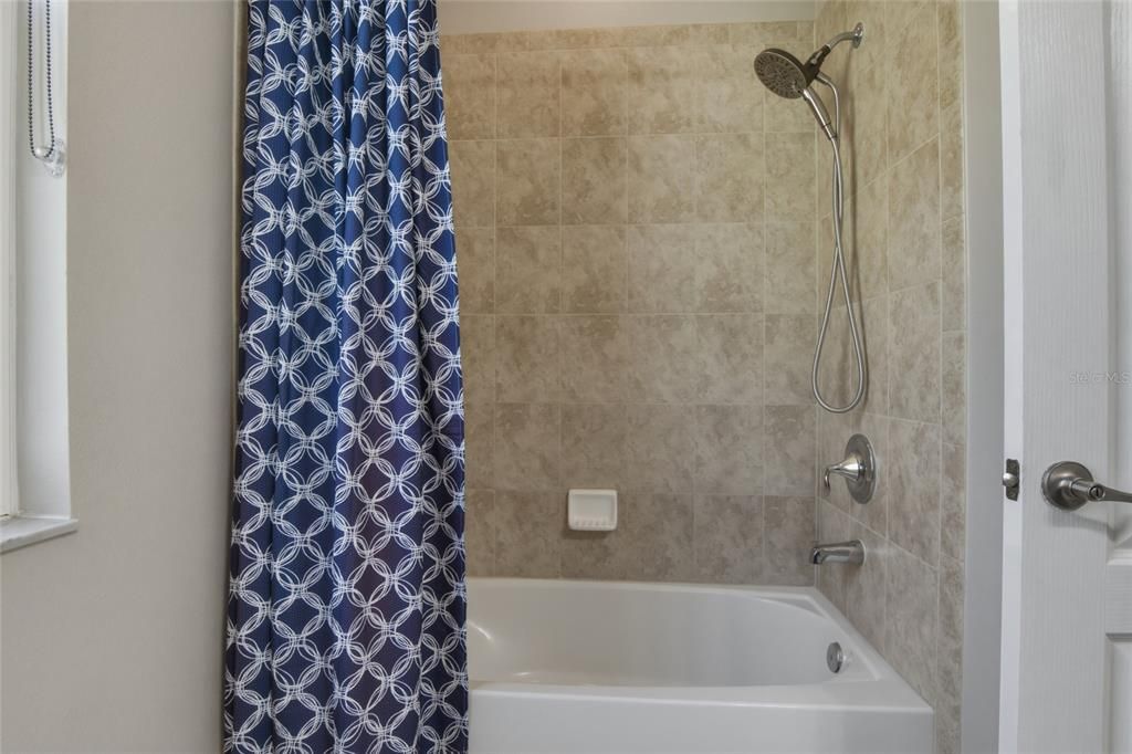 For Sale: $550,000 (4 beds, 3 baths, 2429 Square Feet)