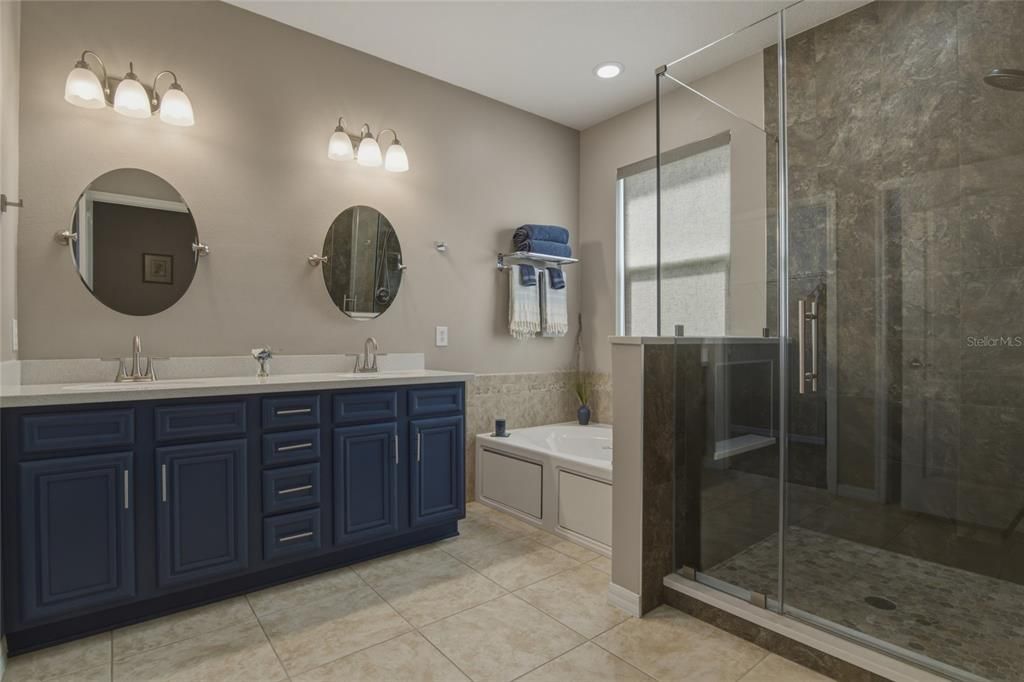 For Sale: $550,000 (4 beds, 3 baths, 2429 Square Feet)