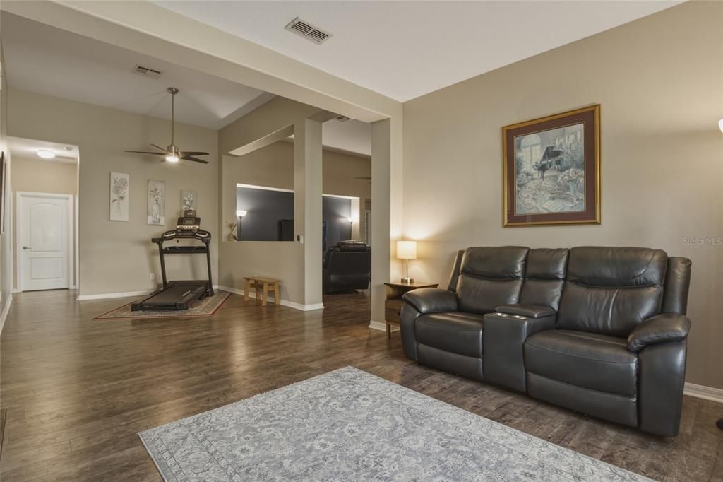 For Sale: $550,000 (4 beds, 3 baths, 2429 Square Feet)