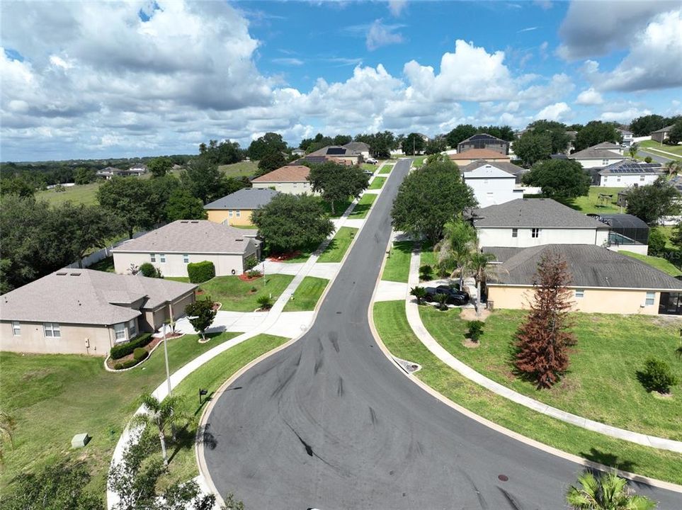 For Sale: $550,000 (4 beds, 3 baths, 2429 Square Feet)