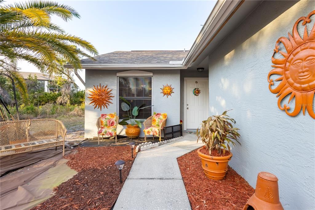 For Sale: $269,000 (3 beds, 2 baths, 1284 Square Feet)