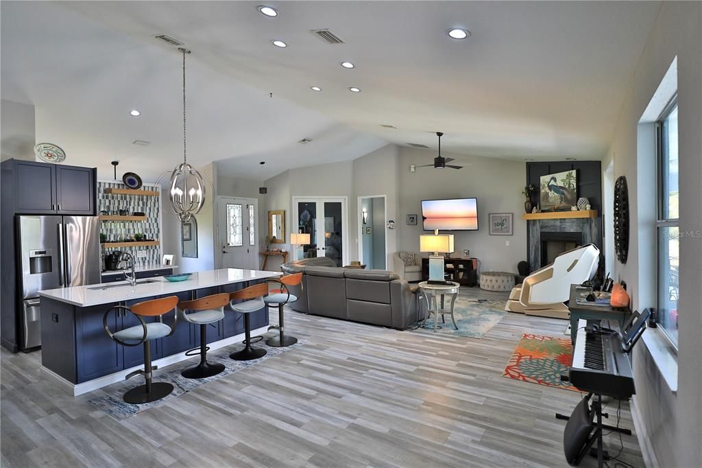 For Sale: $1,078,250 (3 beds, 3 baths, 2513 Square Feet)