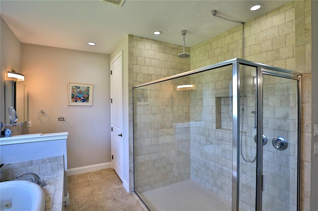 For Sale: $1,078,250 (3 beds, 3 baths, 2513 Square Feet)