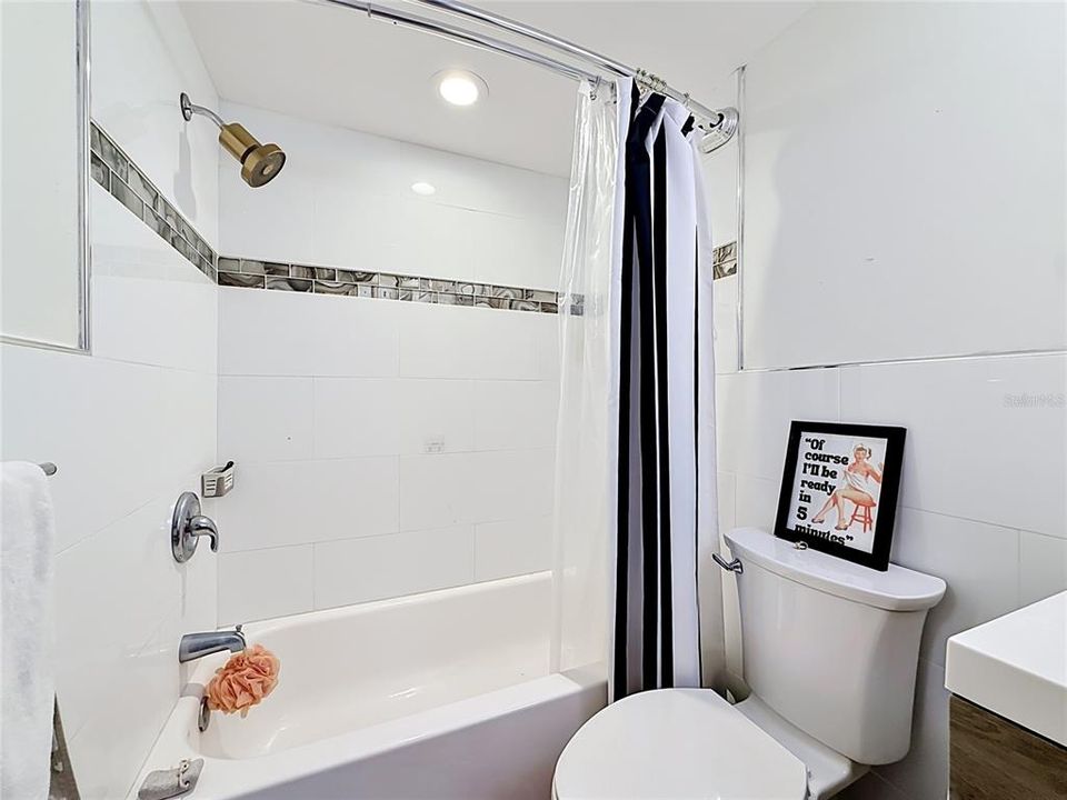 На продажу: $145,000 (1 спален, 1 ванн, 640 Квадратных фут)