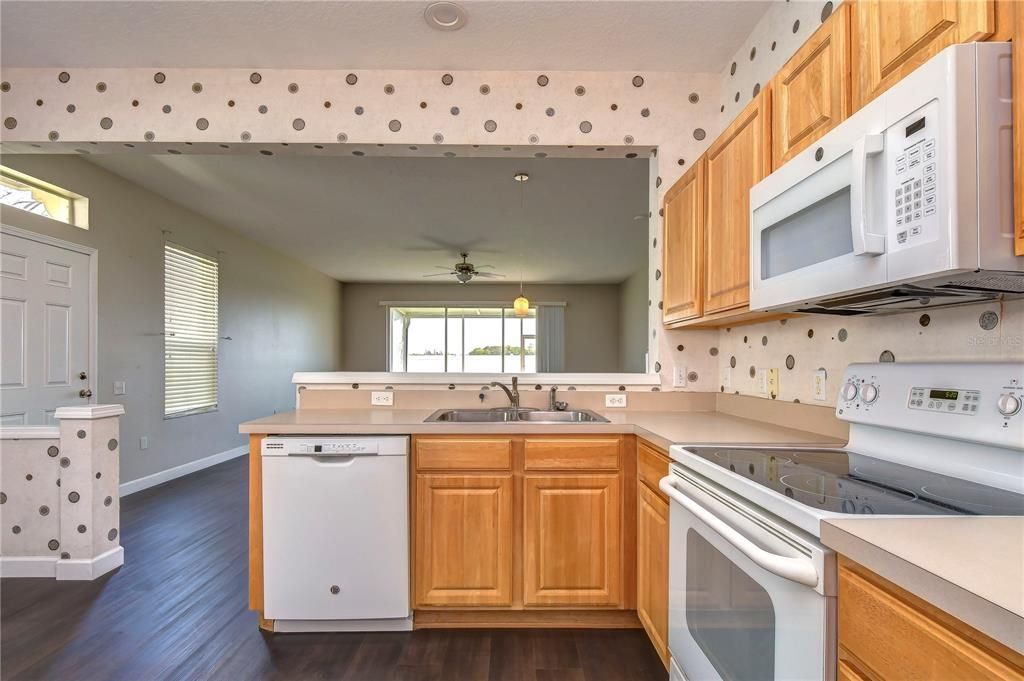 For Sale: $291,000 (3 beds, 2 baths, 1790 Square Feet)