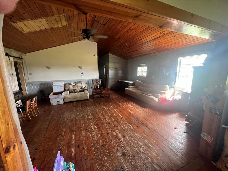 待售: $799,900 (20.00 acres)