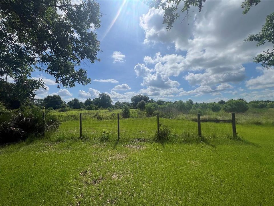 待售: $799,900 (20.00 acres)