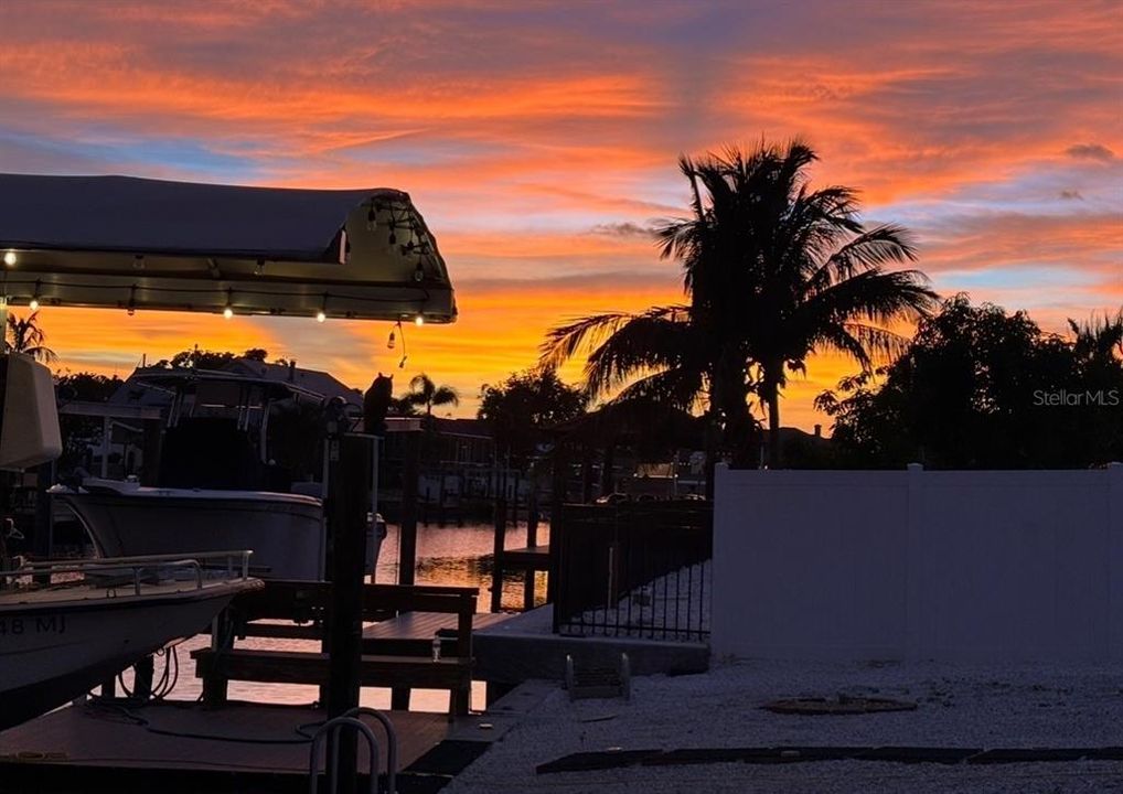 En Venta: $704,999 (3 camas, 2 baños, 1433 Pies cuadrados)
