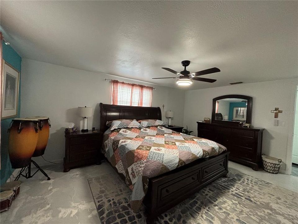 En Venta: $704,999 (3 camas, 2 baños, 1433 Pies cuadrados)