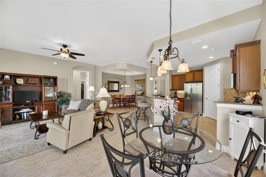 For Sale: $349,500 (3 beds, 2 baths, 1860 Square Feet)