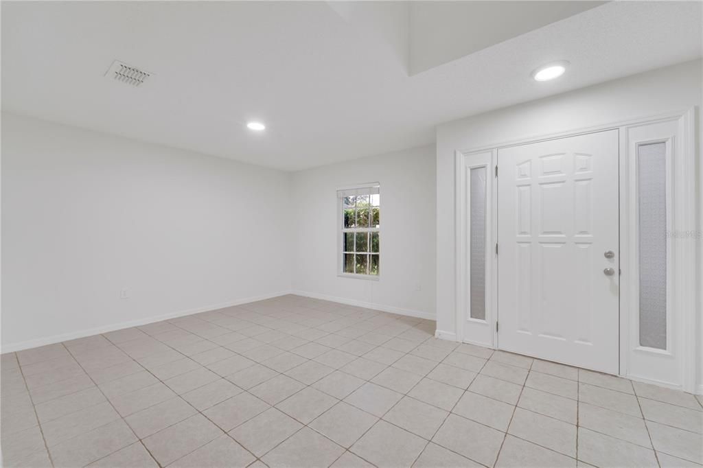 En Venta: $364,900 (4 camas, 2 baños, 2812 Pies cuadrados)