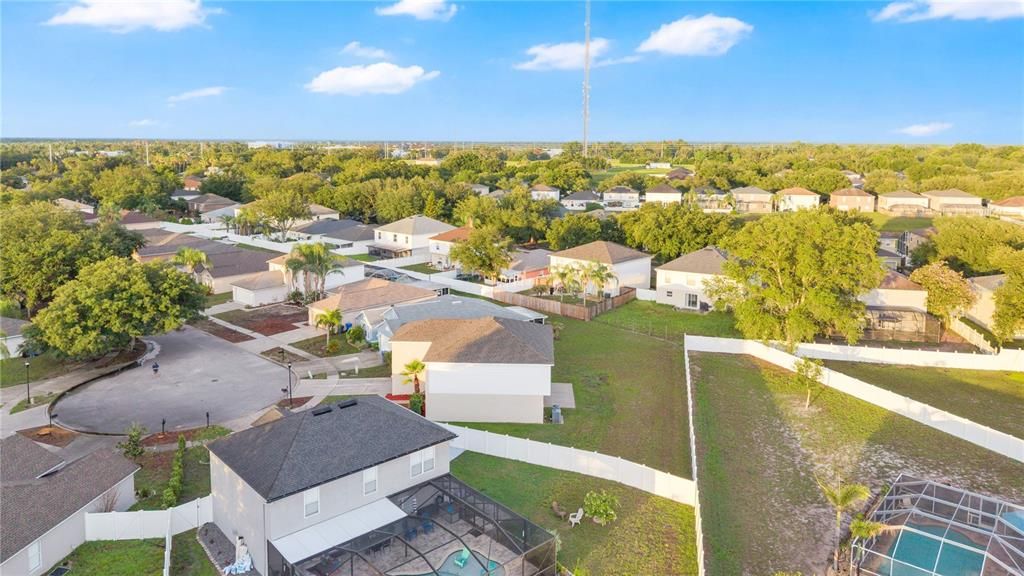 En Venta: $364,900 (4 camas, 2 baños, 2812 Pies cuadrados)