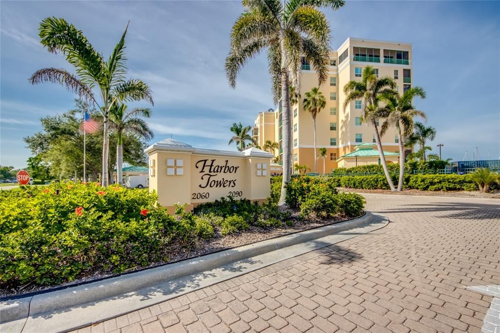 For Sale: $390,000 (2 beds, 2 baths, 1155 Square Feet)