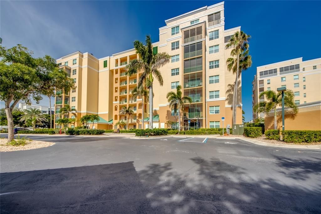 For Sale: $390,000 (2 beds, 2 baths, 1155 Square Feet)