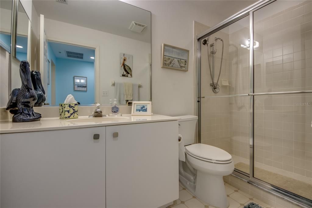 For Sale: $390,000 (2 beds, 2 baths, 1155 Square Feet)